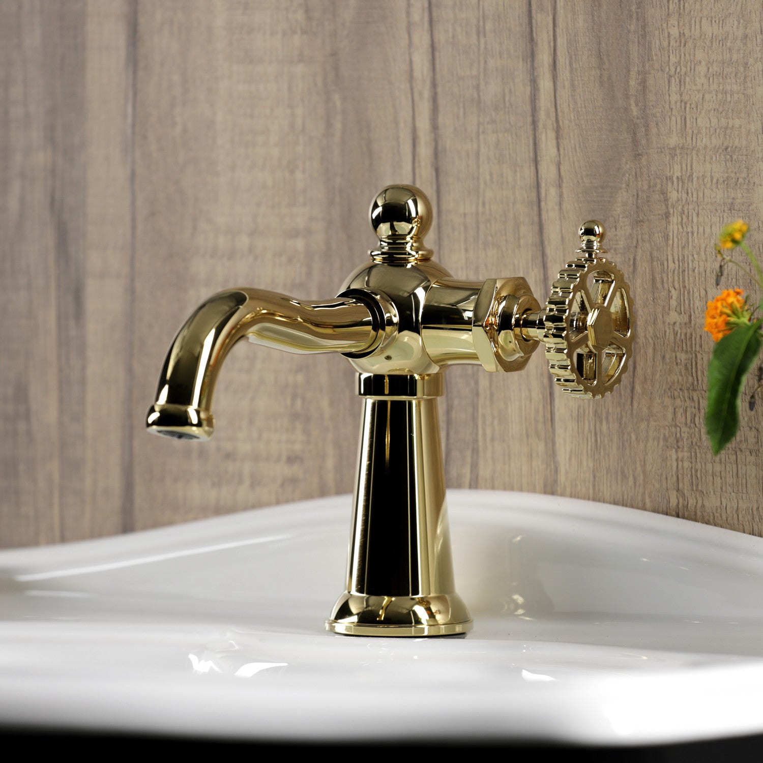 Kingston Tulare KS3542CG - Fuller One-Handle 1-Hole Bathroom Faucet with Push Pop-Up Drain, Polished Brass — thumbnail 3